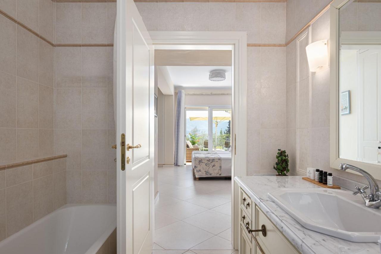 Villa Fantasia Isthmia Ngoại thất bức ảnh