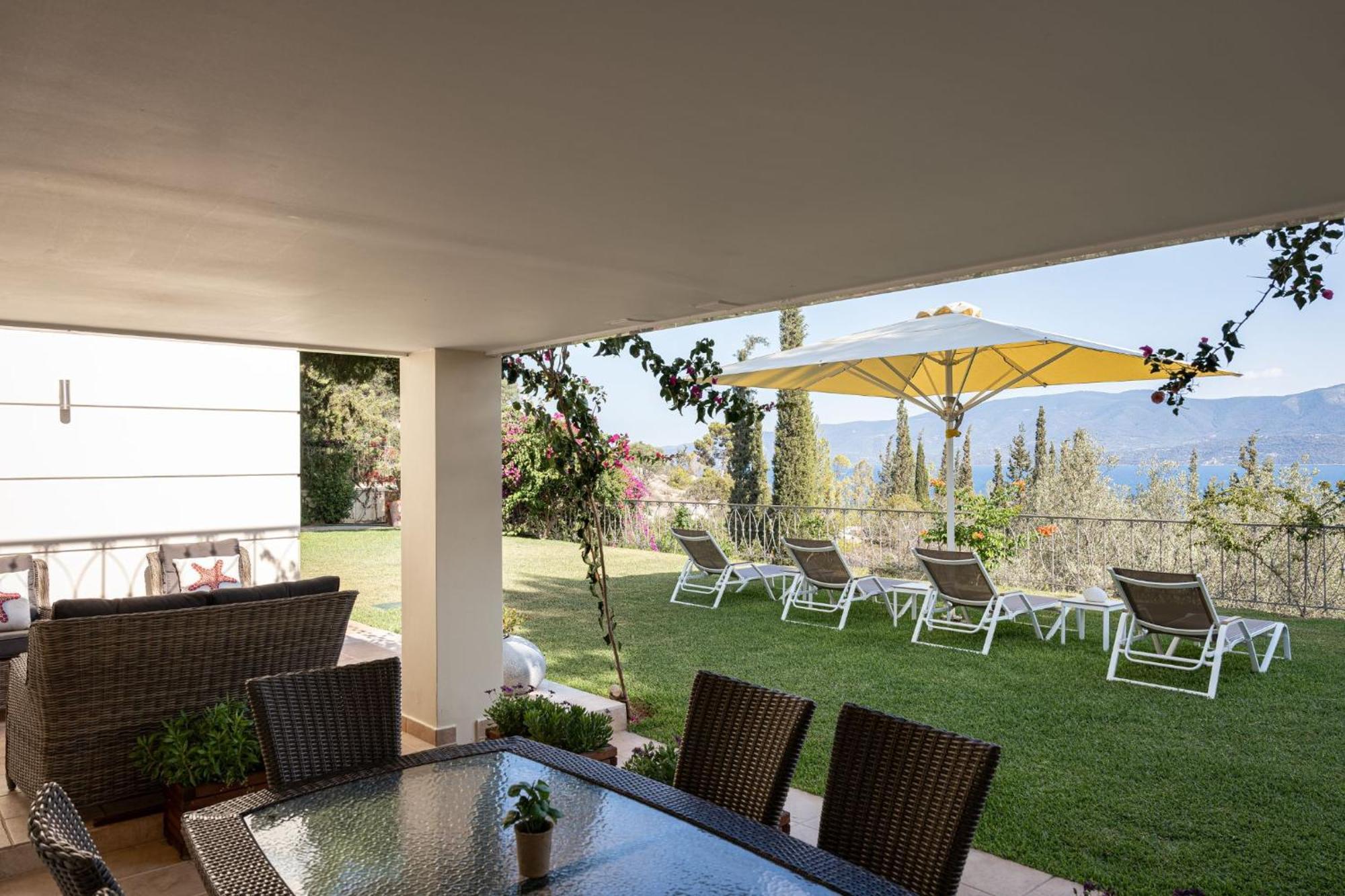 Villa Fantasia Isthmia Ngoại thất bức ảnh