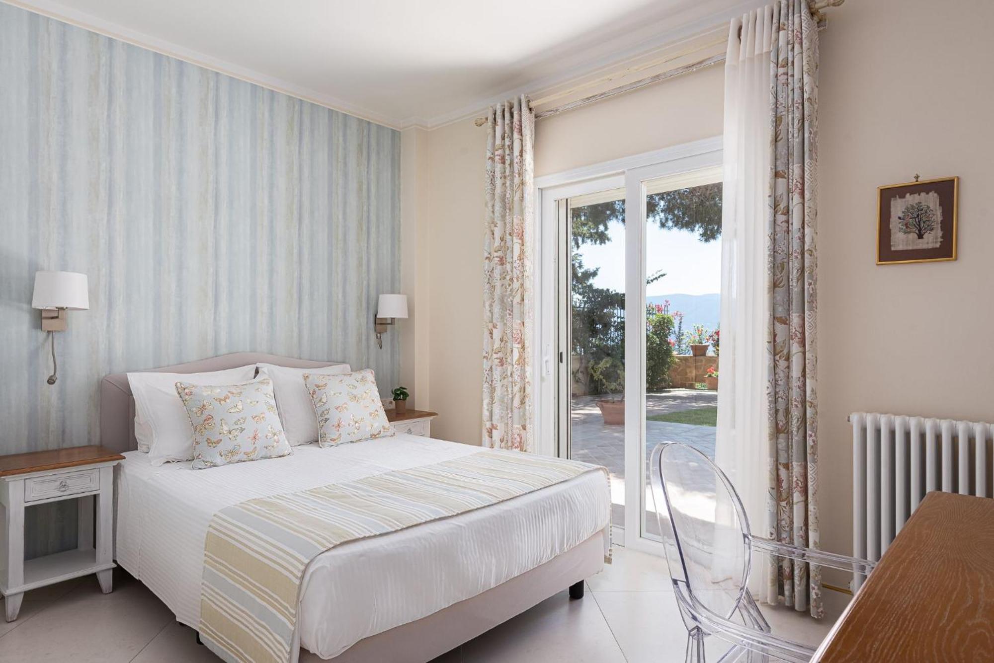 Villa Fantasia Isthmia Ngoại thất bức ảnh