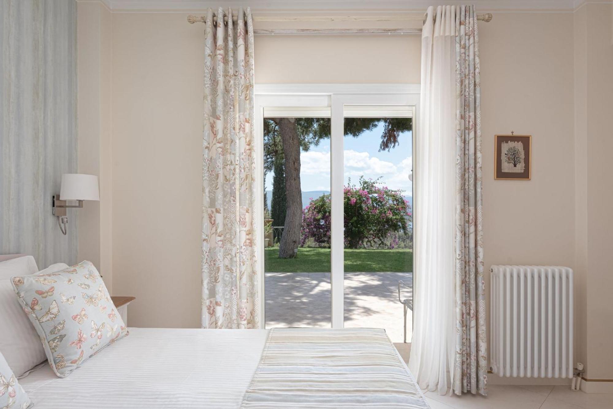 Villa Fantasia Isthmia Ngoại thất bức ảnh